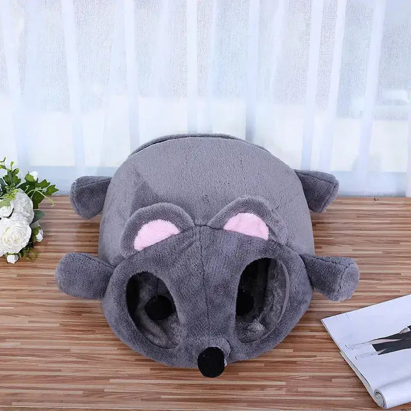 Shop Bayppy's cute grey mouse-shaped pet bed for cats and small dogs. Made from Coral Fleece with a removable cushion and waterproof bottom. Size: 50*42*24cm.